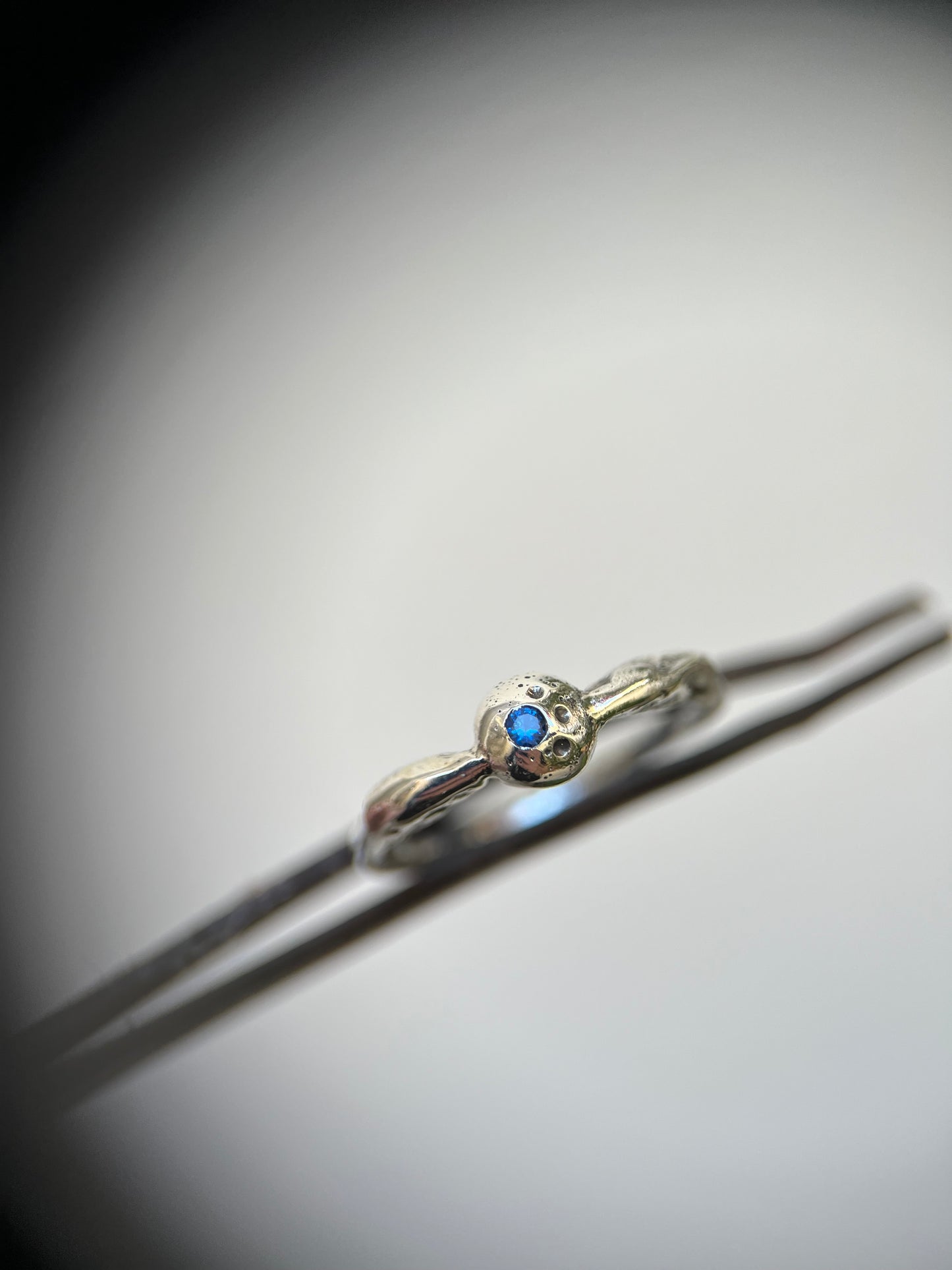 Anillo Trilly Fluid Zafiro