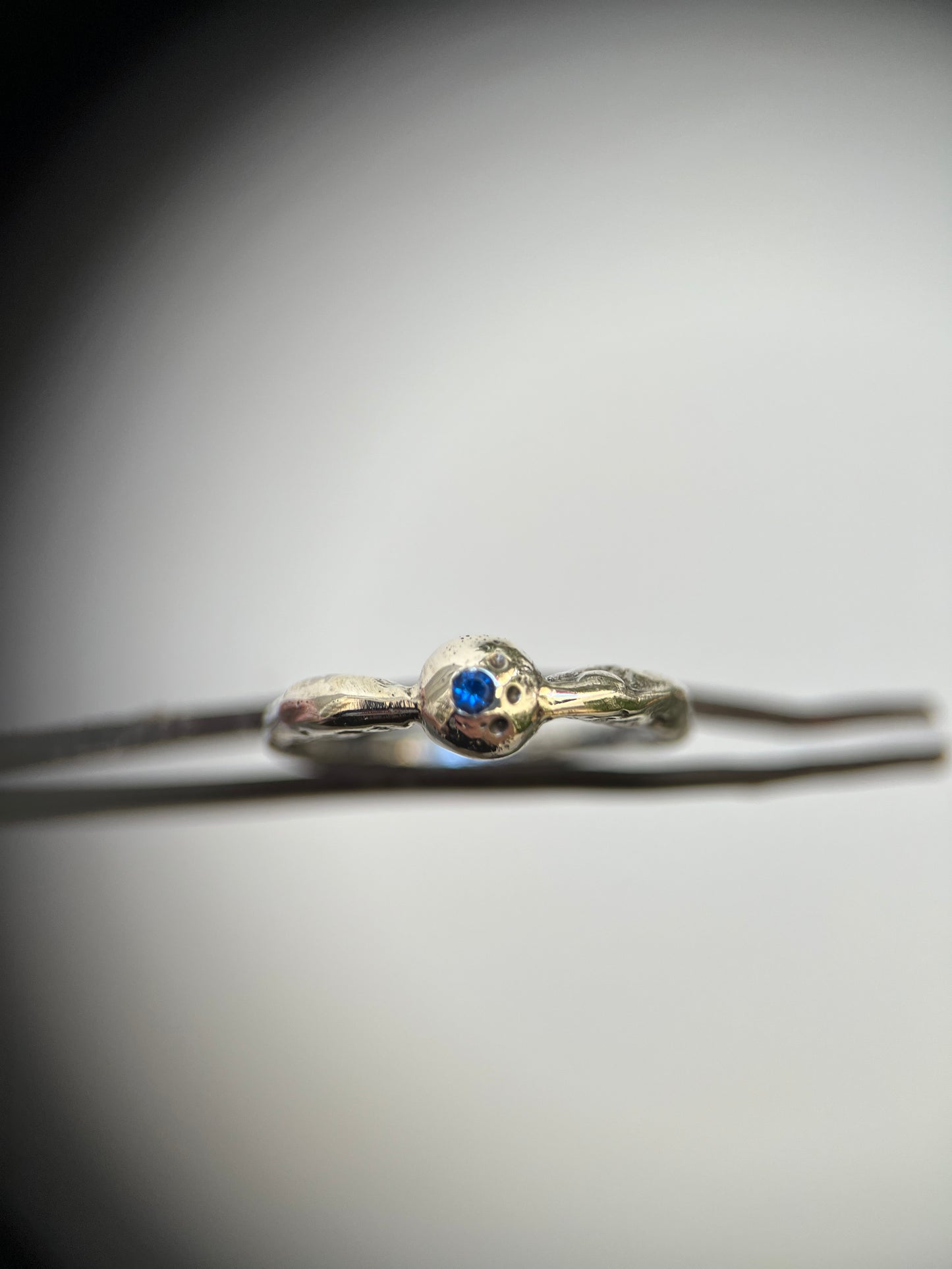 Anillo Trilly Fluid Zafiro