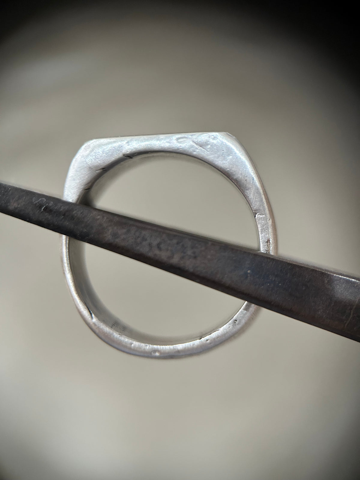 Signet L