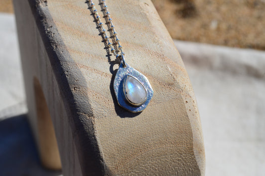 White Labradorite pendant- Inner Strenght