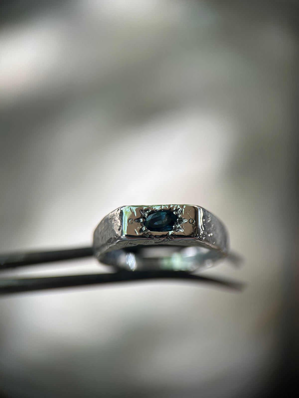 Zora Signet