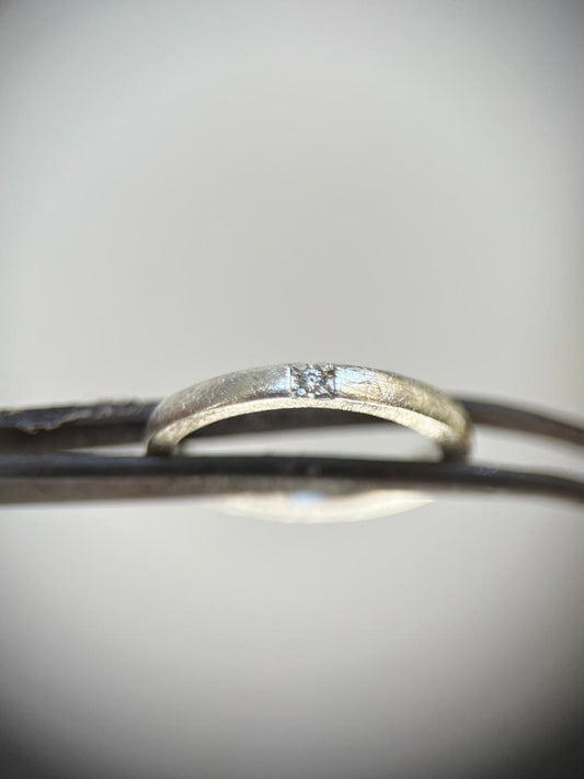 Contemporary Wedding bands 18k Gold - Ice effect